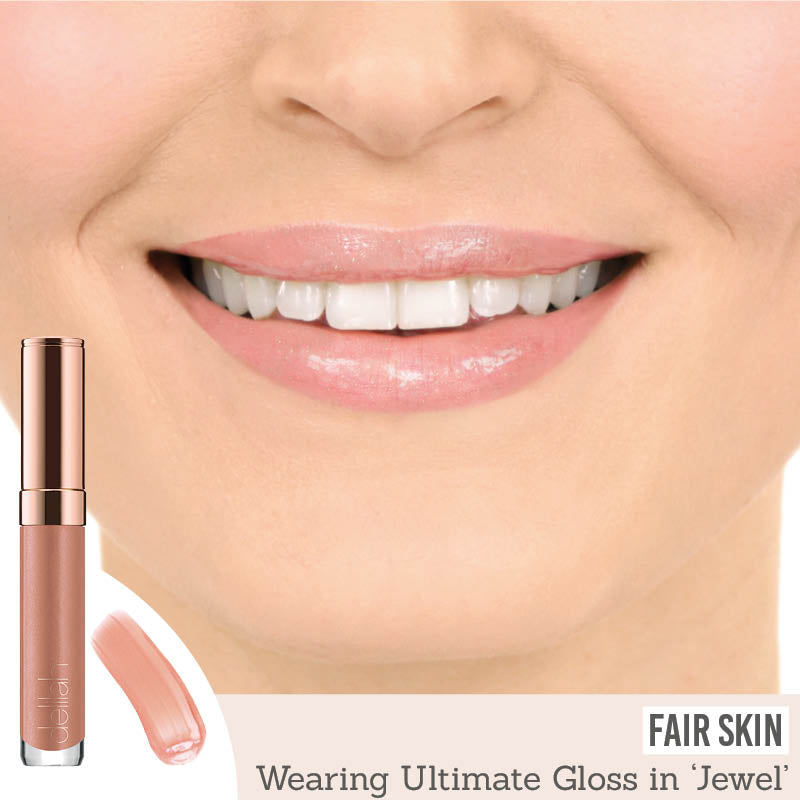 Delilah Ultimate Shine Lip Gloss in shade ‘Jewel’ results on fair skin